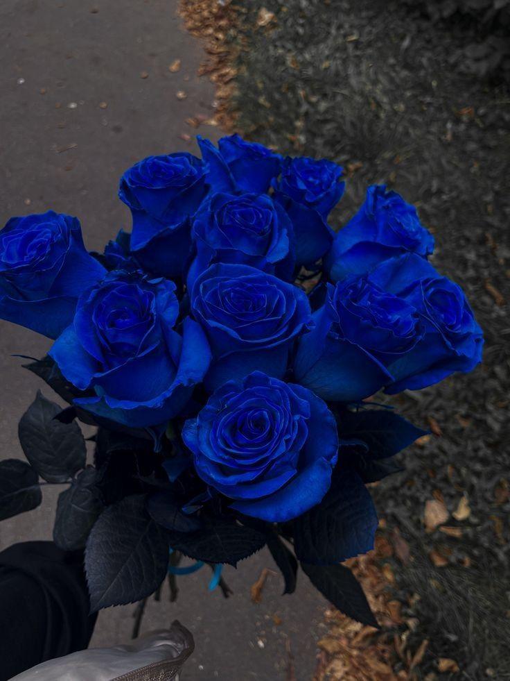 Corporate meeting room with carefully timed floral arrangements that maintain elegance throughout business hours